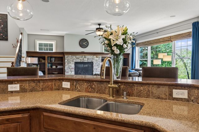 16895 Dynamic Drive, Lakeville, MN 55044