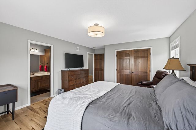 16895 Dynamic Drive, Lakeville, MN 55044