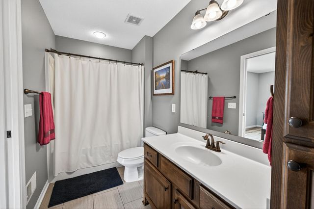 16895 Dynamic Drive, Lakeville, MN 55044