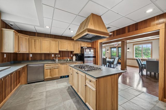 16895 Dynamic Drive, Lakeville, MN 55044