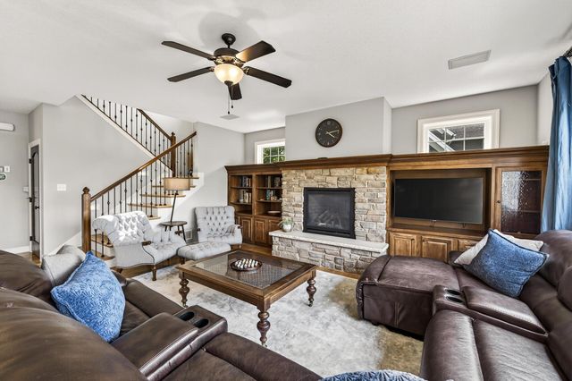 16895 Dynamic Drive, Lakeville, MN 55044