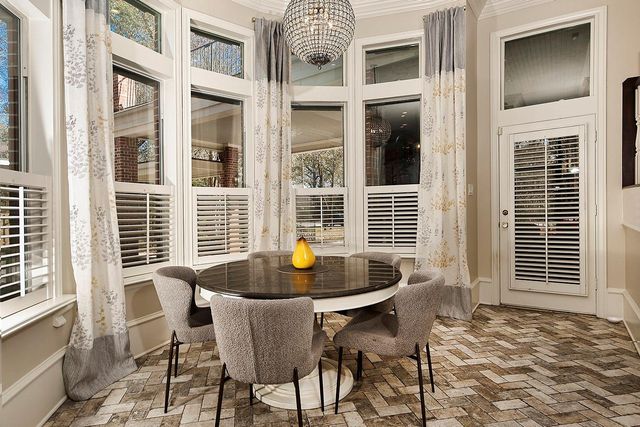 38 Grogans Point Road, The Woodlands, TX 77380