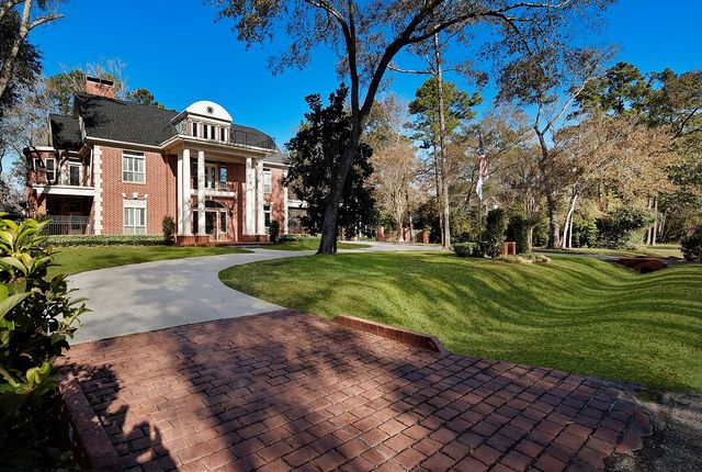 38 Grogans Point Road, The Woodlands, TX 77380