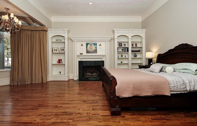 38 Grogans Point Road, The Woodlands, TX 77380