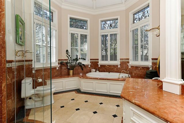 38 Grogans Point Road, The Woodlands, TX 77380