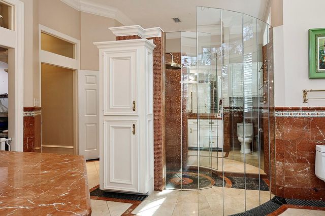 38 Grogans Point Road, The Woodlands, TX 77380