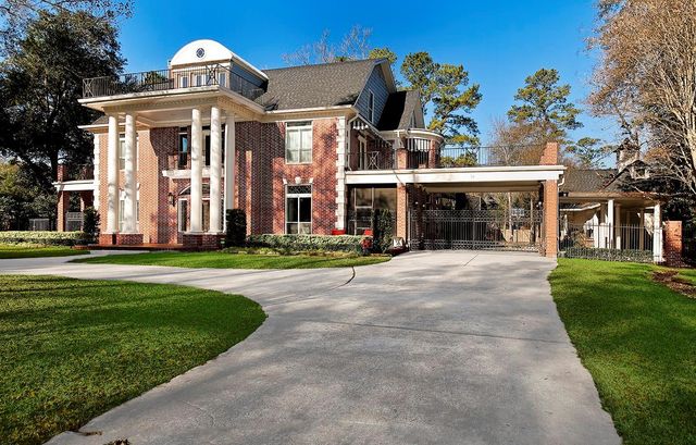 38 Grogans Point Road, The Woodlands, TX 77380