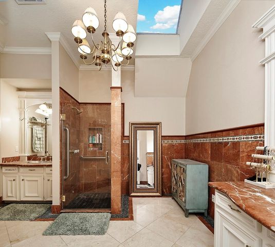 38 Grogans Point Road, The Woodlands, TX 77380