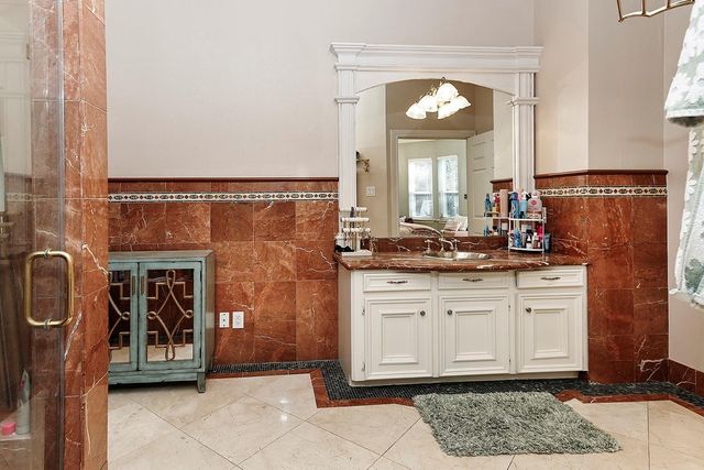 38 Grogans Point Road, The Woodlands, TX 77380