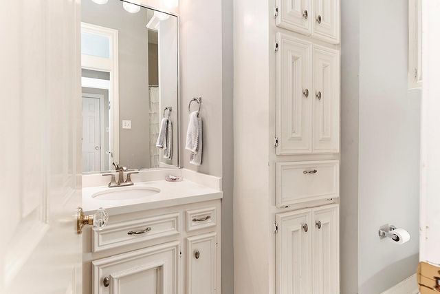 38 Grogans Point Road, The Woodlands, TX 77380