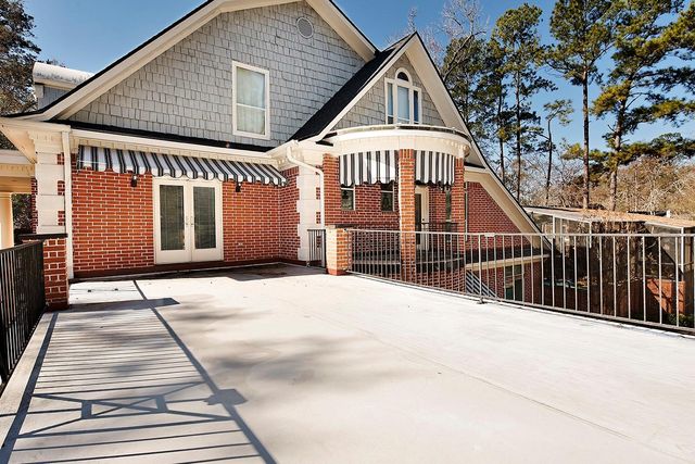 38 Grogans Point Road, The Woodlands, TX 77380