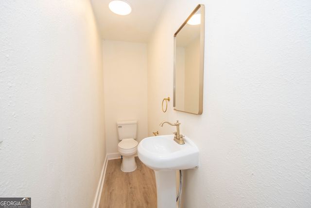 240 Hearthstone Drive W, Newnan, GA 30263