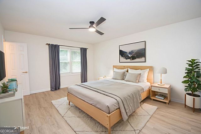 240 Hearthstone Drive W, Newnan, GA 30263