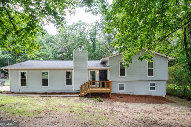 240 Hearthstone Drive W, Newnan, GA 30263