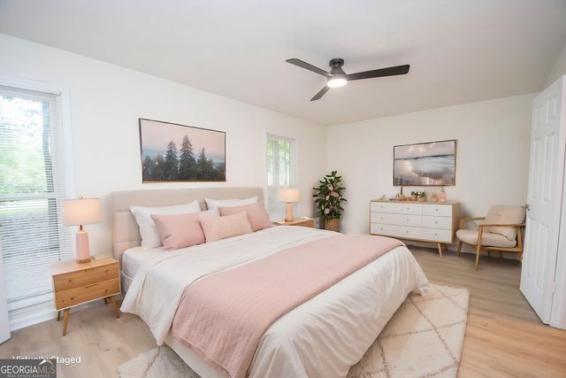 240 Hearthstone Drive W, Newnan, GA 30263