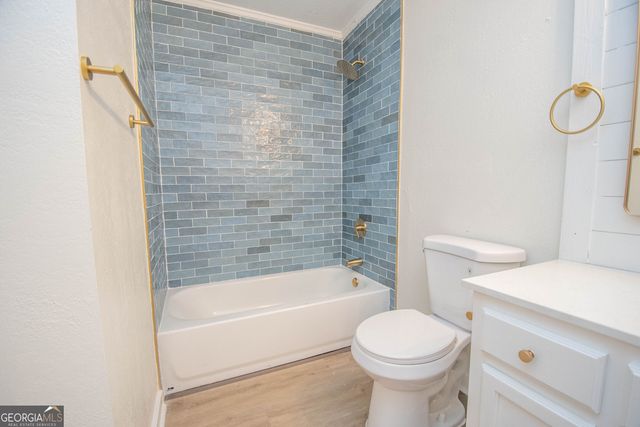 240 Hearthstone Drive W, Newnan, GA 30263