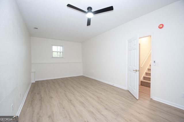 240 Hearthstone Drive W, Newnan, GA 30263