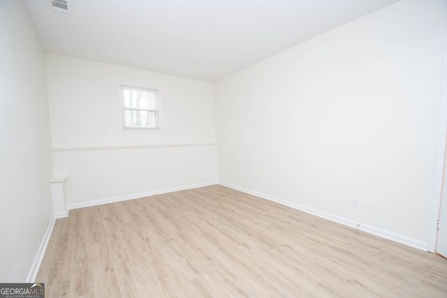 240 Hearthstone Drive W, Newnan, GA 30263
