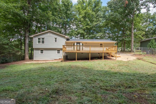 240 Hearthstone Drive W, Newnan, GA 30263