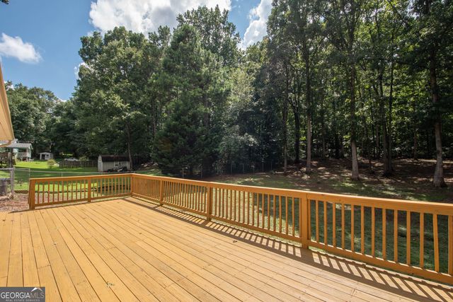 240 Hearthstone Drive W, Newnan, GA 30263