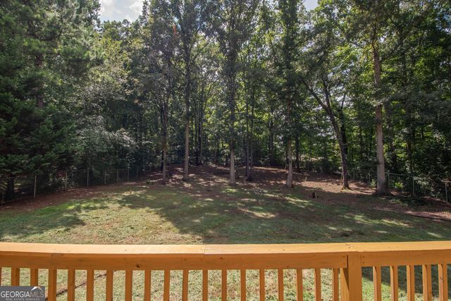 240 Hearthstone Drive W, Newnan, GA 30263