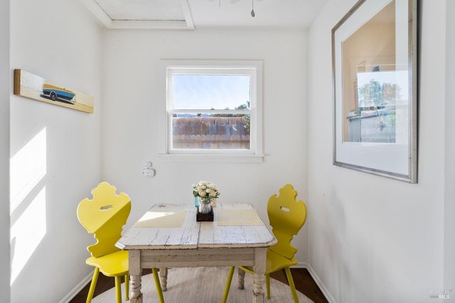 1171 Mountain View Ave, St. Helena, CA 94574