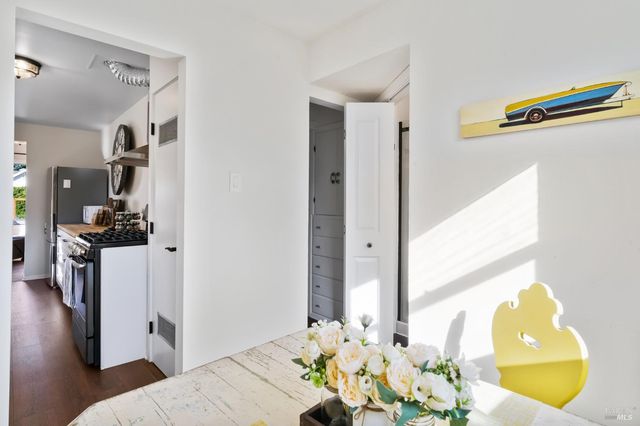 1171 Mountain View Ave, St. Helena, CA 94574