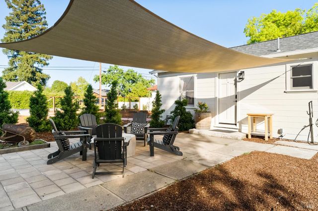 1171 Mountain View Ave, St. Helena, CA 94574