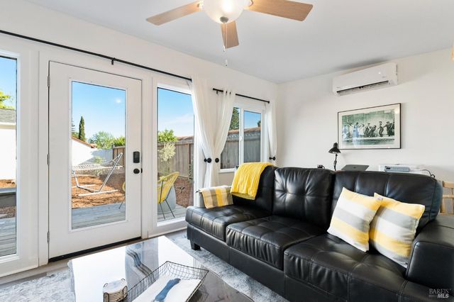 1171 Mountain View Ave, St. Helena, CA 94574