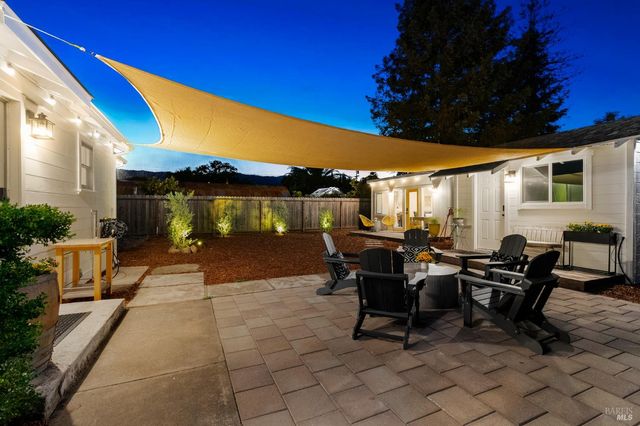 1171 Mountain View Ave, St. Helena, CA 94574