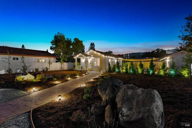 1171 Mountain View Ave, St. Helena, CA 94574