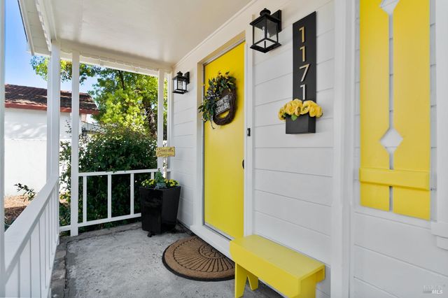 1171 Mountain View Ave, St. Helena, CA 94574