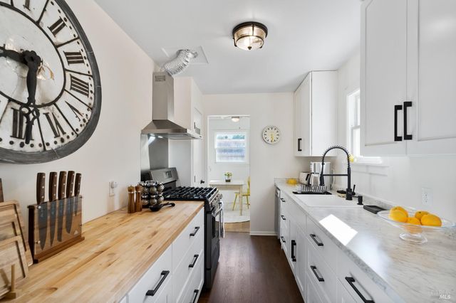 1171 Mountain View Ave, St. Helena, CA 94574