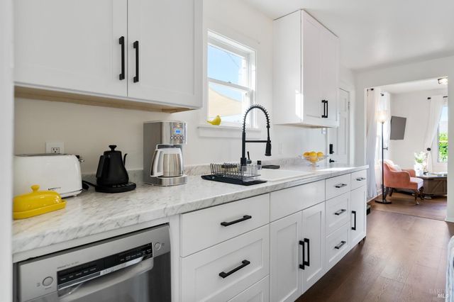 1171 Mountain View Ave, St. Helena, CA 94574