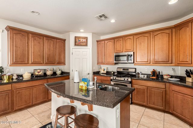 5210 W PEDRO Lane, Laveen, AZ 85339