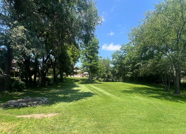 2612 Amsterdam Road, Villa Hills, KY 41017
