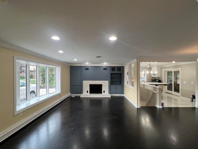 2612 Amsterdam Road, Villa Hills, KY 41017