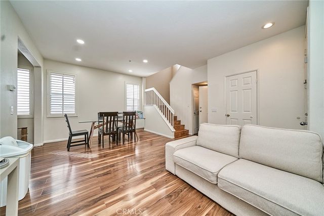 243 Seacountry ln, Rancho Santa Margarita, CA 92688