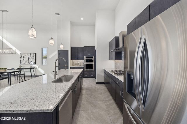 9820 S Rolling Water Drive, Vail, AZ 85641