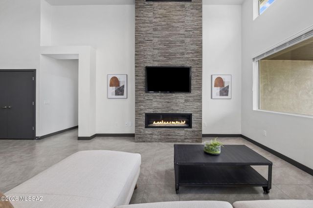 9820 S Rolling Water Drive, Vail, AZ 85641