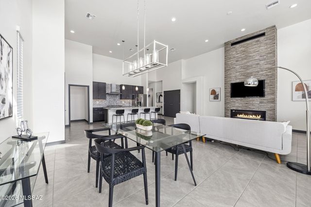 9820 S Rolling Water Drive, Vail, AZ 85641