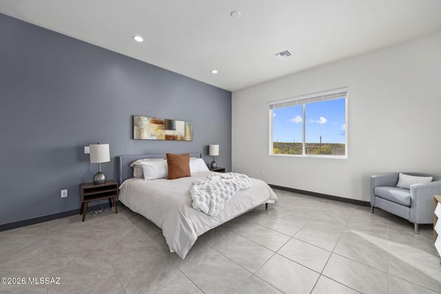 9820 S Rolling Water Drive, Vail, AZ 85641