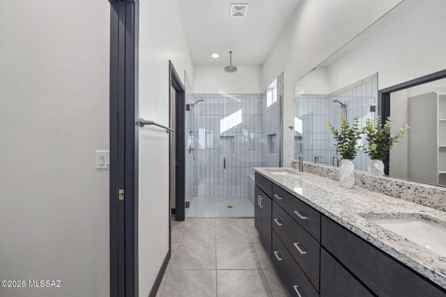 9820 S Rolling Water Drive, Vail, AZ 85641