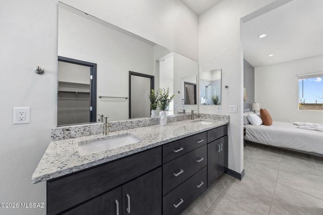 9820 S Rolling Water Drive, Vail, AZ 85641