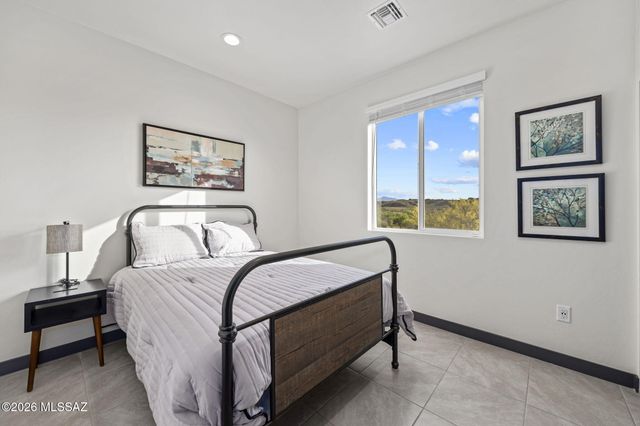 9820 S Rolling Water Drive, Vail, AZ 85641