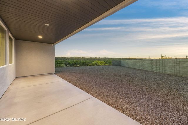 9820 S Rolling Water Drive, Vail, AZ 85641