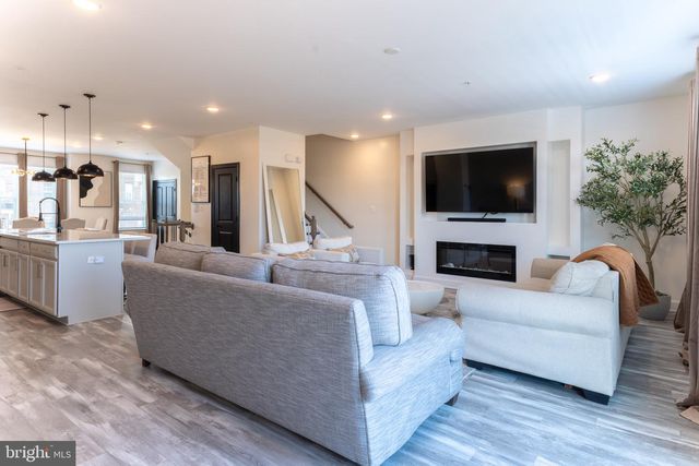 9722 GLASSY WAY, Upper Marlboro, MD 20772