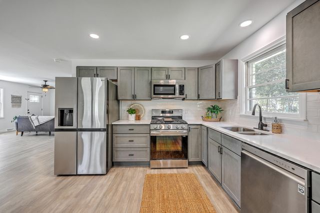 702 N Palmetto Street, Summerville, SC 29483