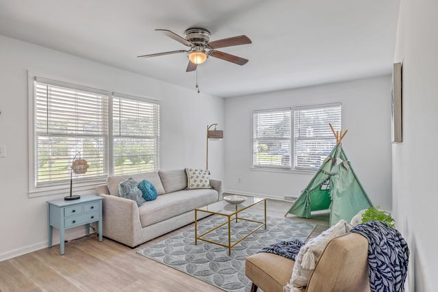 702 N Palmetto Street, Summerville, SC 29483