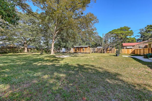 702 N Palmetto Street, Summerville, SC 29483